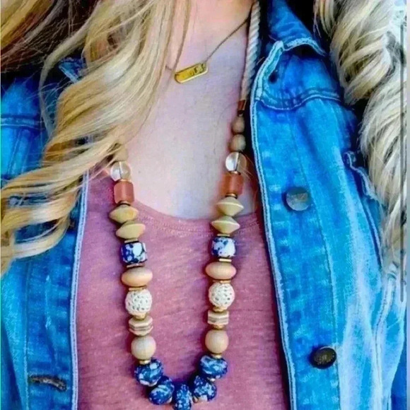 Brand New in Box Stella &  Dot Mixed Media Abriana Necklace - Picture 1 of 13